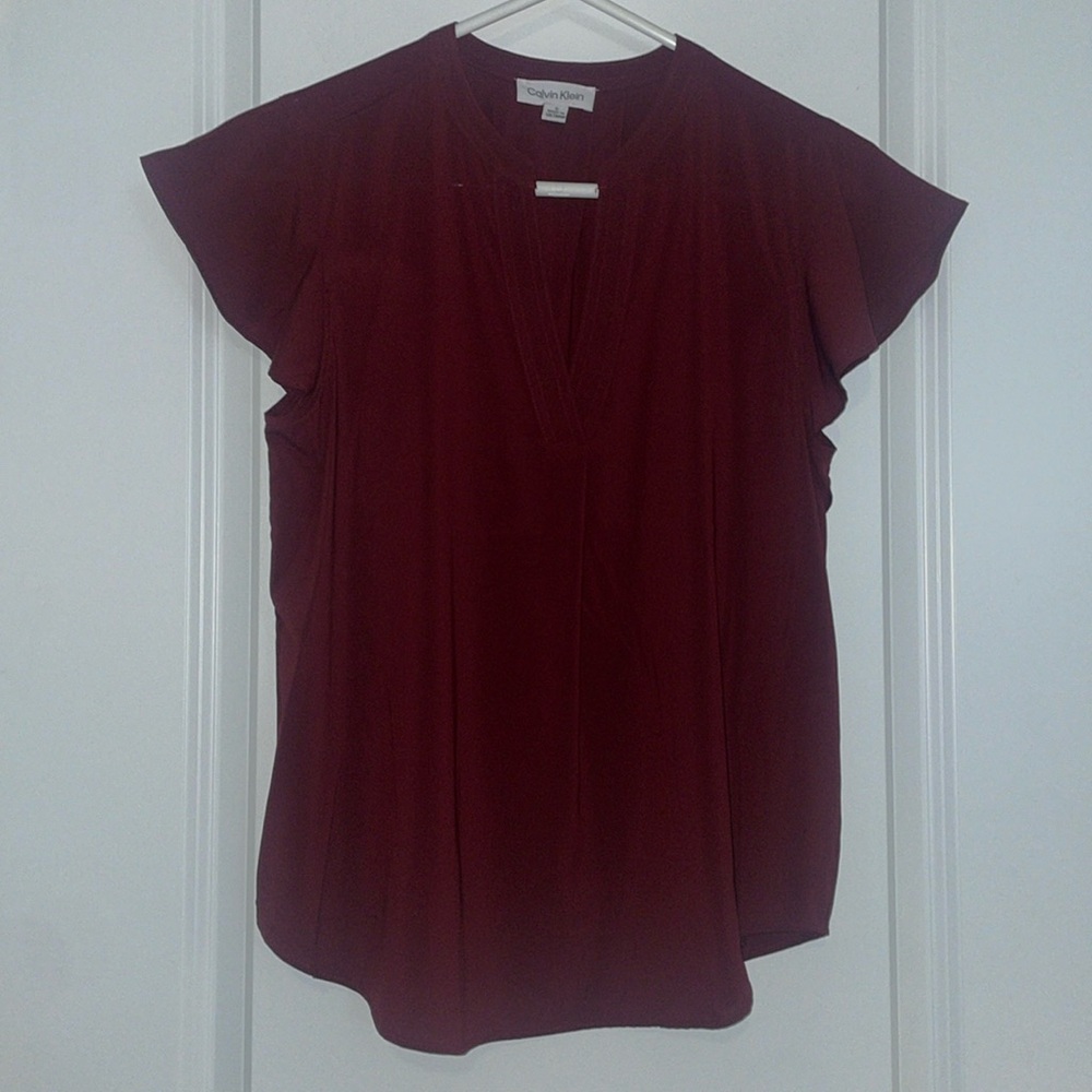 Calvin Klein Maroon Flutter Short Sleeve Blouse. Size S.